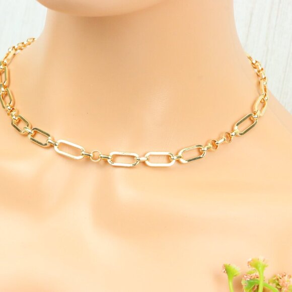 "Minimalist & Elegant Necklace Chain – Perfect for Women & Girls | UNVRC1654 - Picture 2 of 10